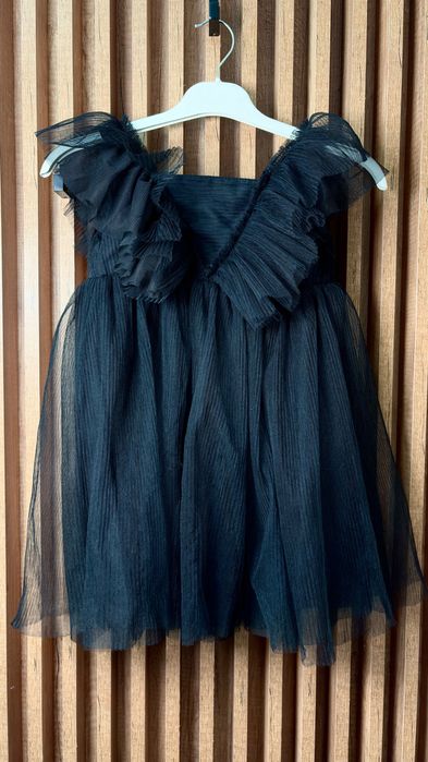 O rochie elegantă foarte frumoasă H&M