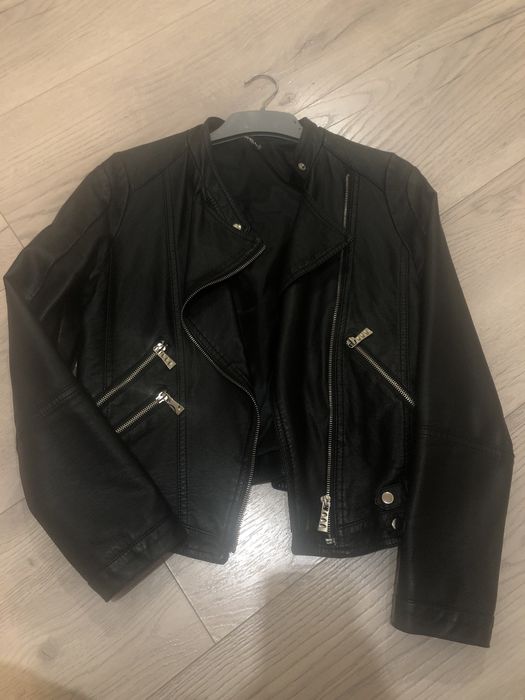 Дамско кожено яке
