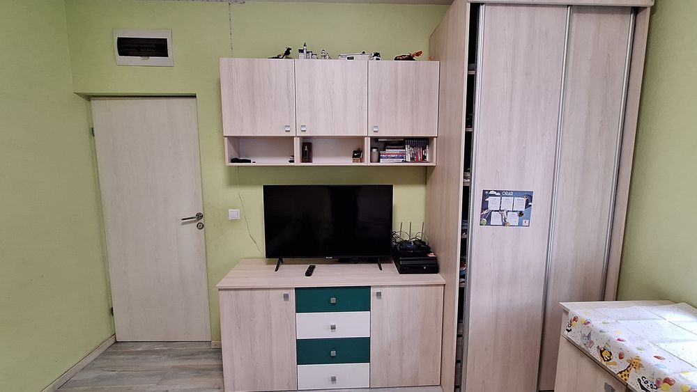 Mobilier camera tineret