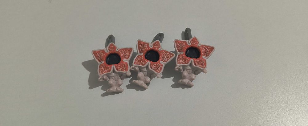 Figurine kinder stranger things