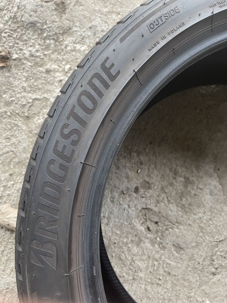 255/40R20 Bridgestone Turanza T005