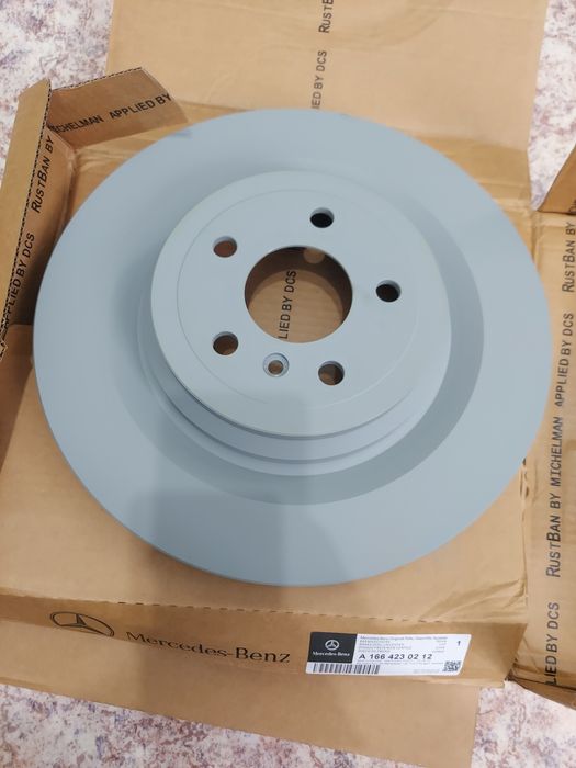 Тормозные диски задние на X166,W166 Mercedes, GL400,GL500