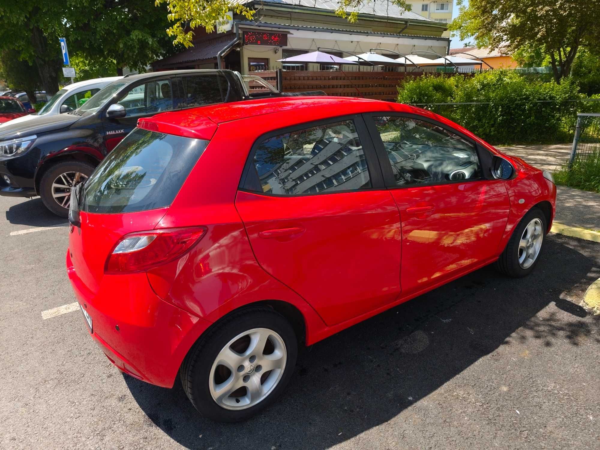 autoturism mazda 2