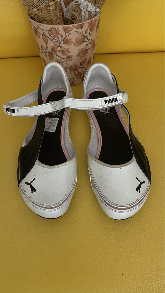 Удобен модел спортни обувки Puma 38,5