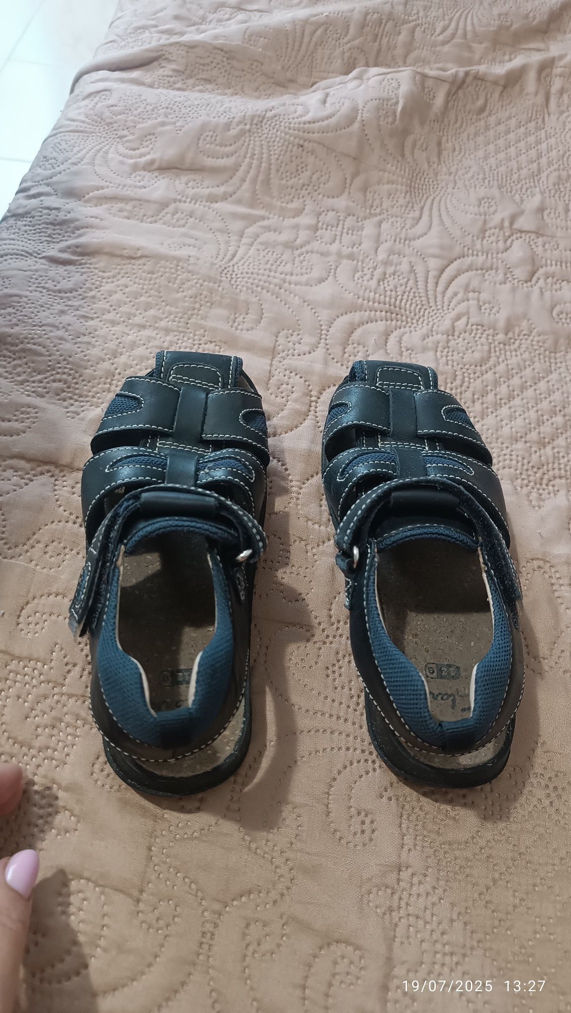 Детски сандали Clarks, размер 30