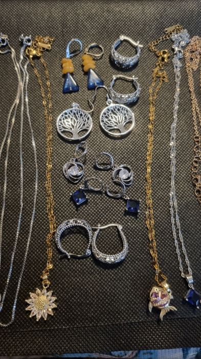 Лот бижута обици