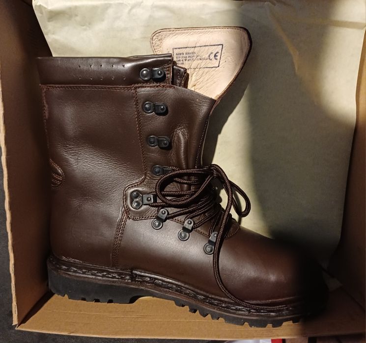 Echipament Combat Bocanci Scurta Costum