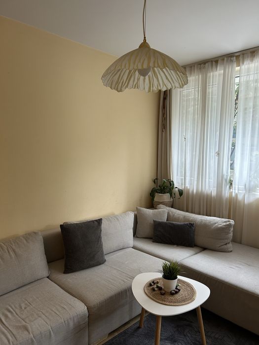 Мек и удобен диван в отлично състояние,подходящ за всеки дом