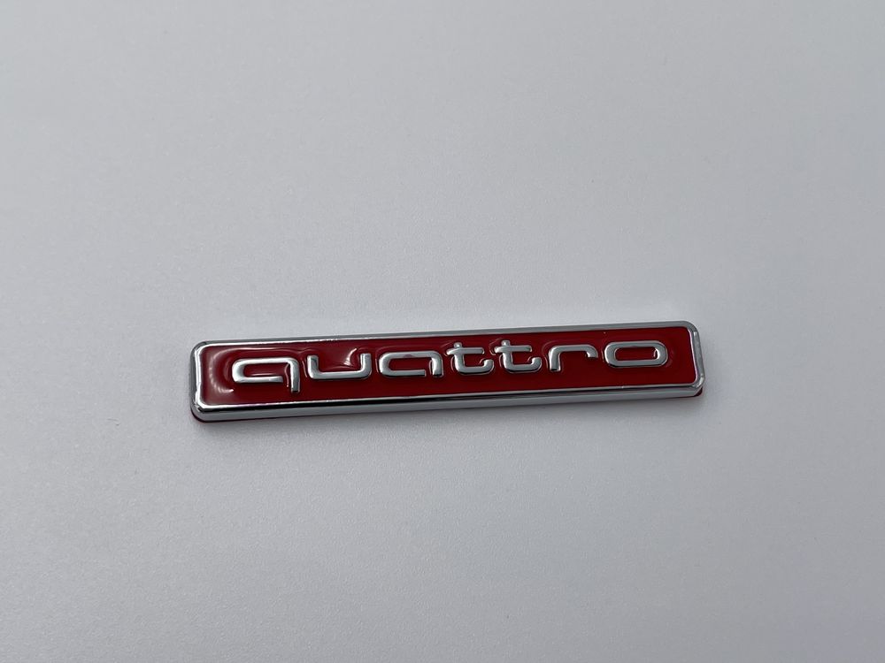 Emblema Audi Quttro rosu