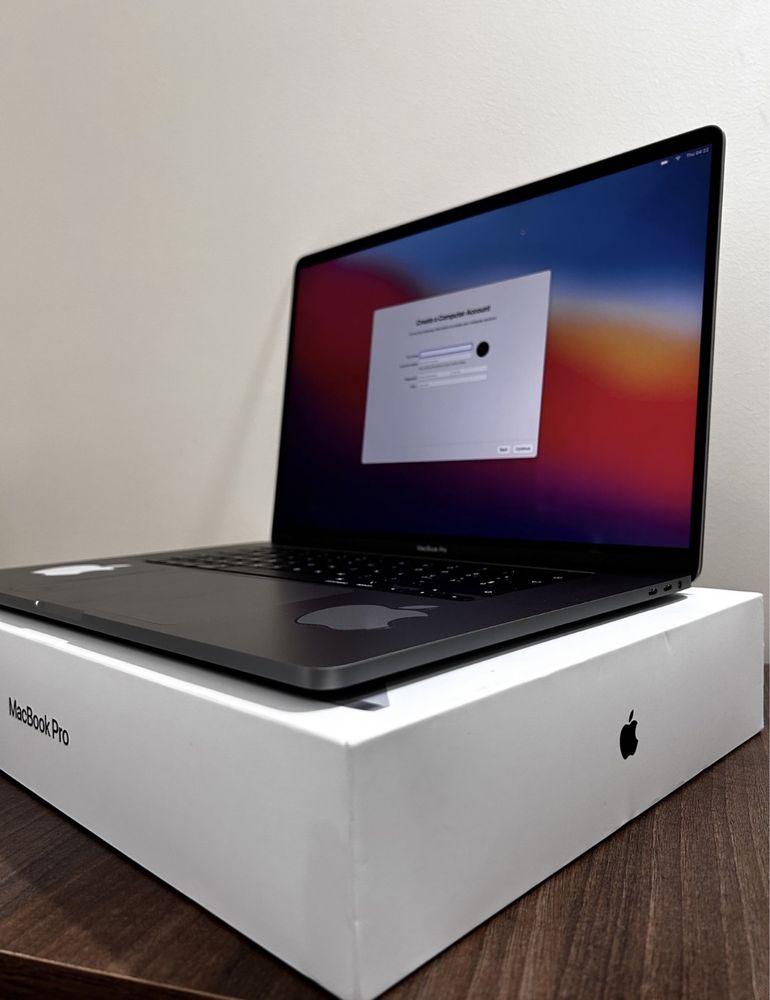 Mac book pro 16  512 gb