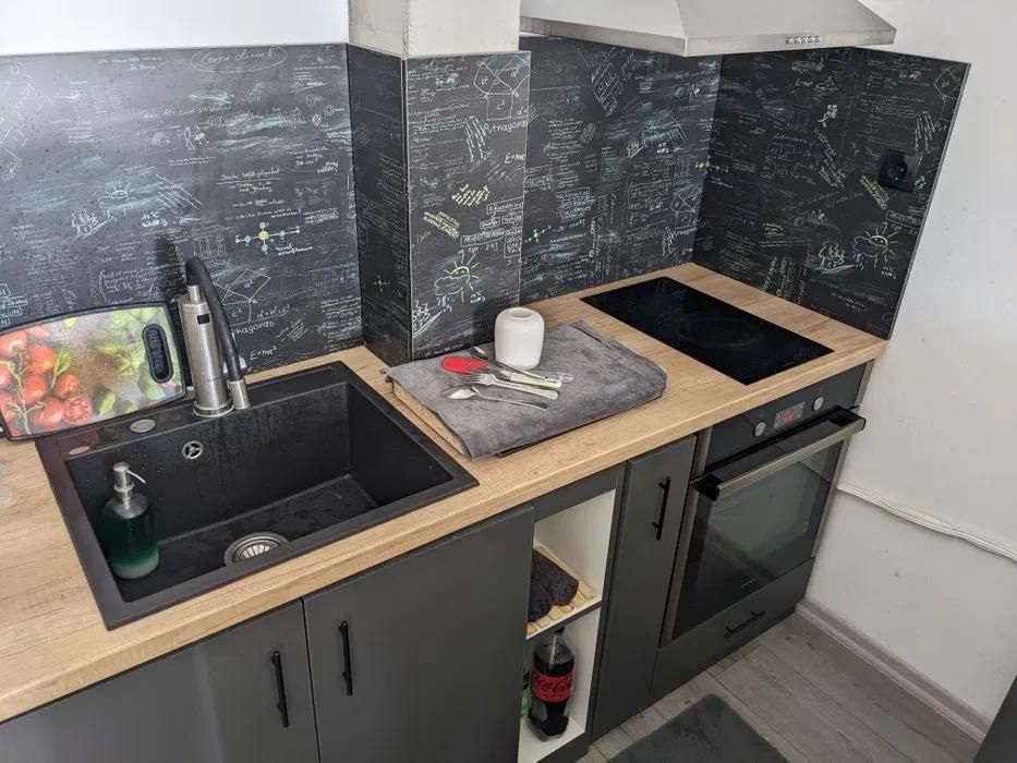 Дава се под наем Двустаен апартамент в Пловдив, Остромила - 70 кв.м за 375 € - Снимка #2