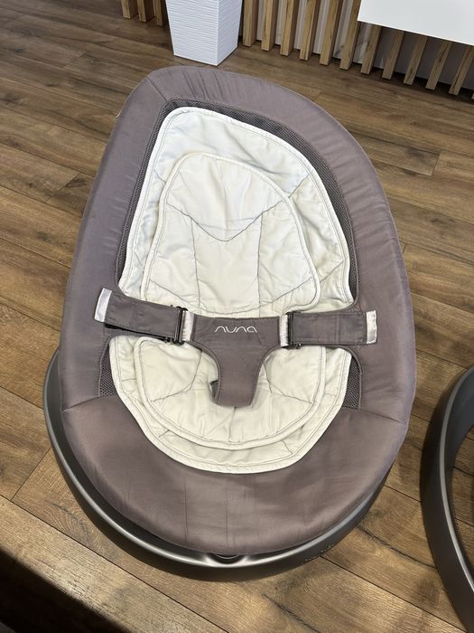 Шезлонг nuna, в хорошем состоянии