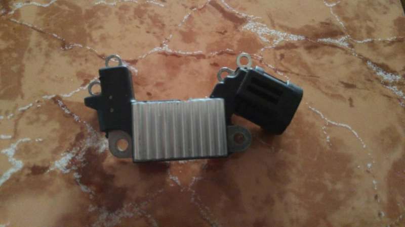 Реле регулатор зареждане алтернатор isuzu