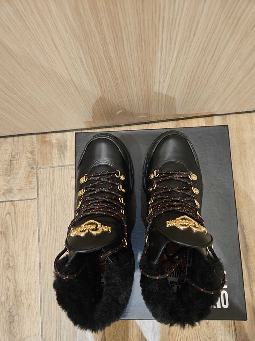 Боти Love Moschino