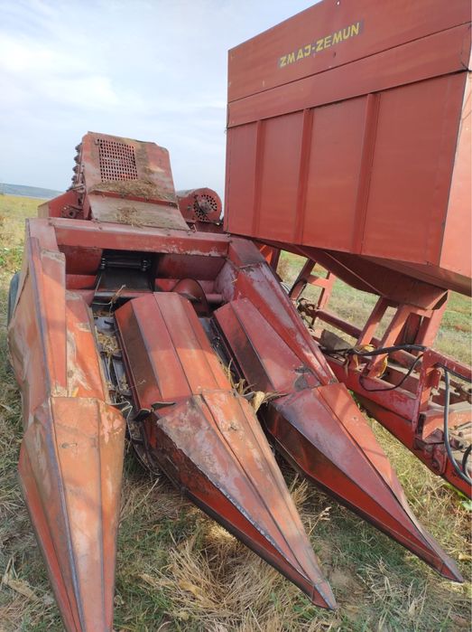 Vand culegatoare de porumb