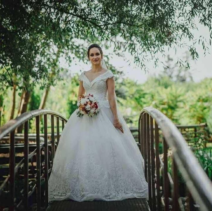 Vand rochie de mireasa