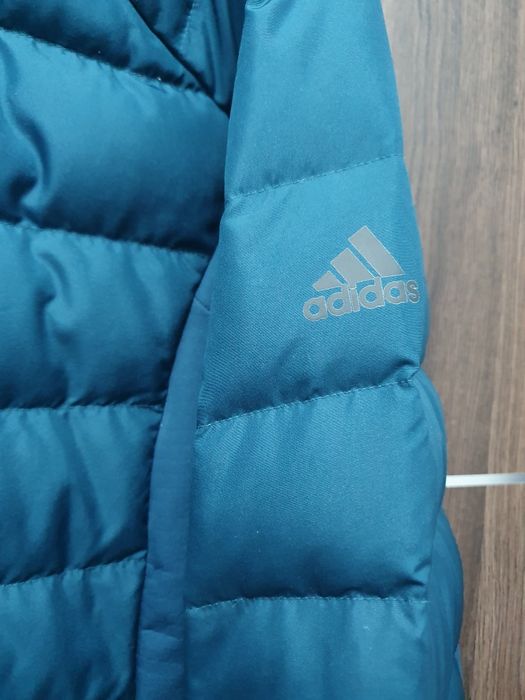 Пухено яке Adidas Down Hybrid