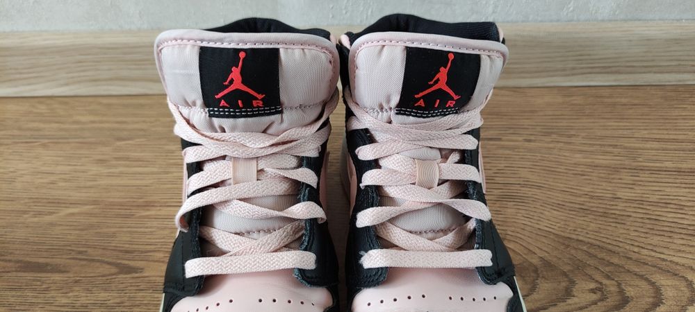 Маратонки Nike AIR JORDAN