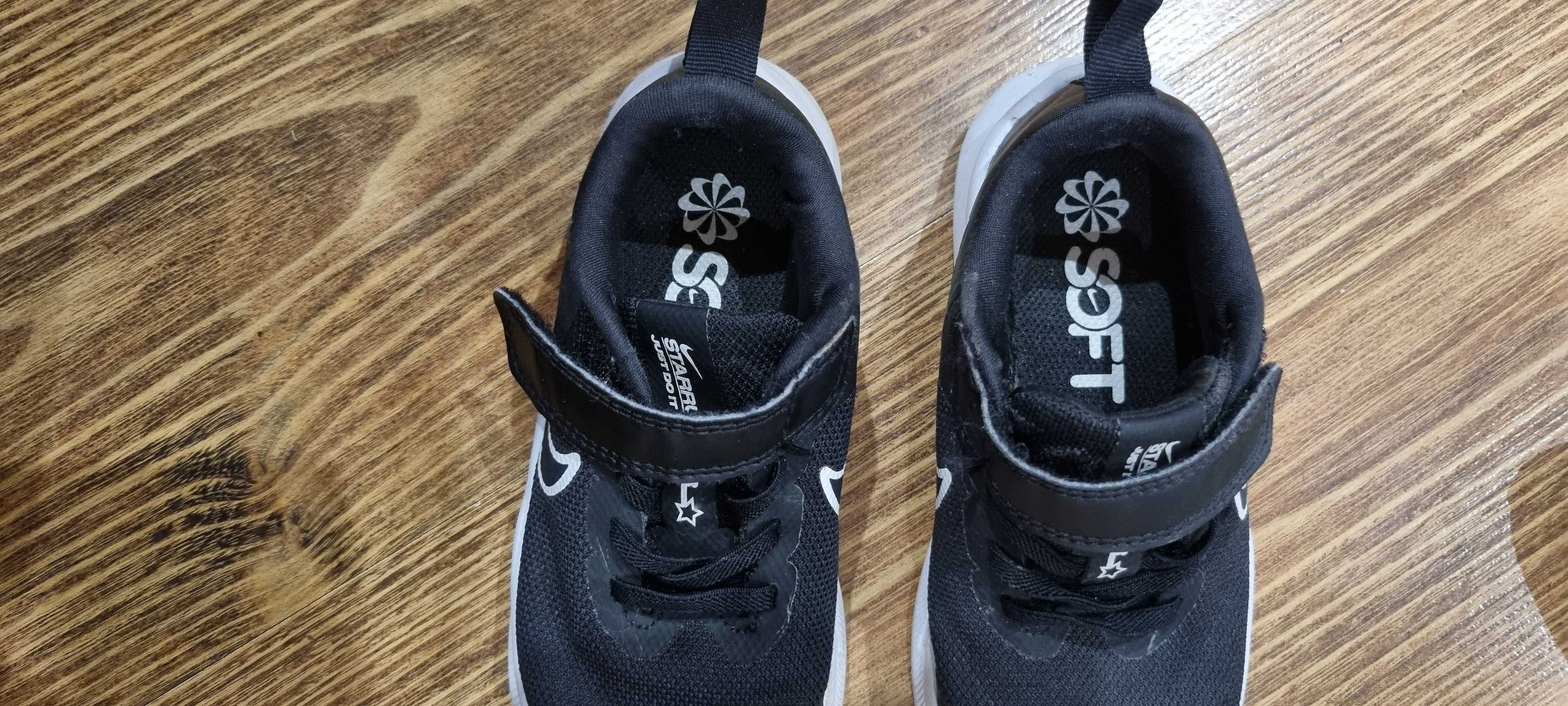 Детски маратонки Nike Runner 31н, 28,5н