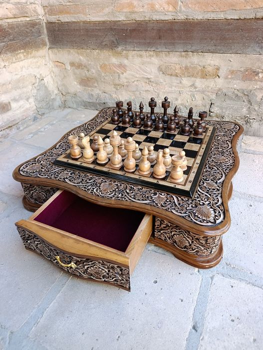 Shaxmat Шахматы yongʻoq daraxtidan yasalgan 50×50 sm