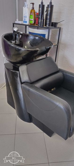 Фризьорска измивана колона