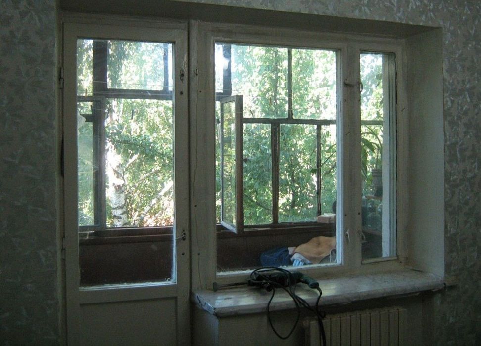 Деревянные ДВЕРИ на балкон