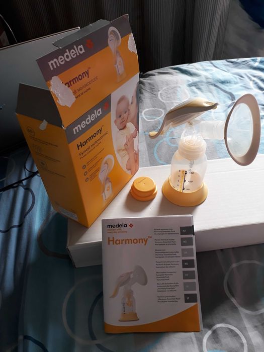 MEDELA Двуфазна ръчна помпа за кърма Harmony