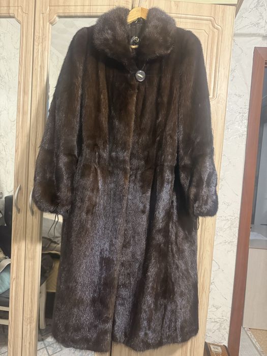 Продам норковую шубу