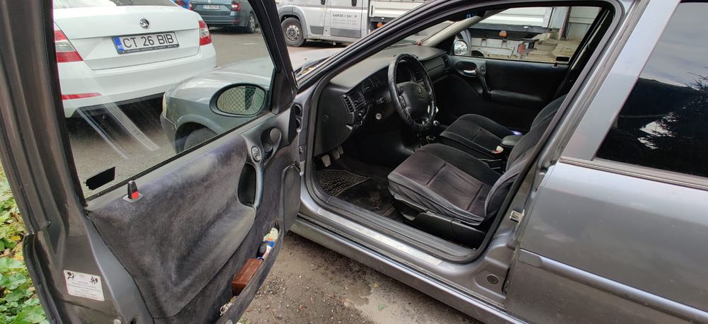 Opel vectra B caravan