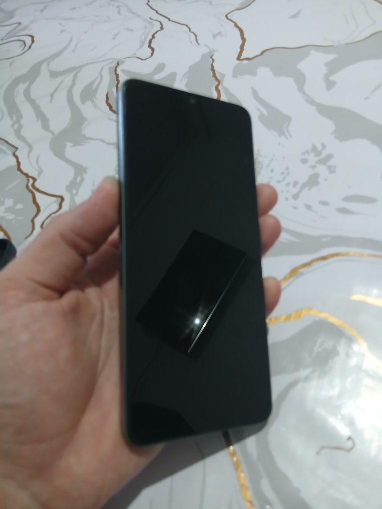 Redmi A telefoni xolati yaxshi zor ishlidi