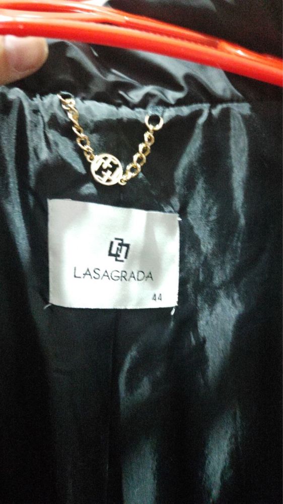 Женская жилет  Lasagrada