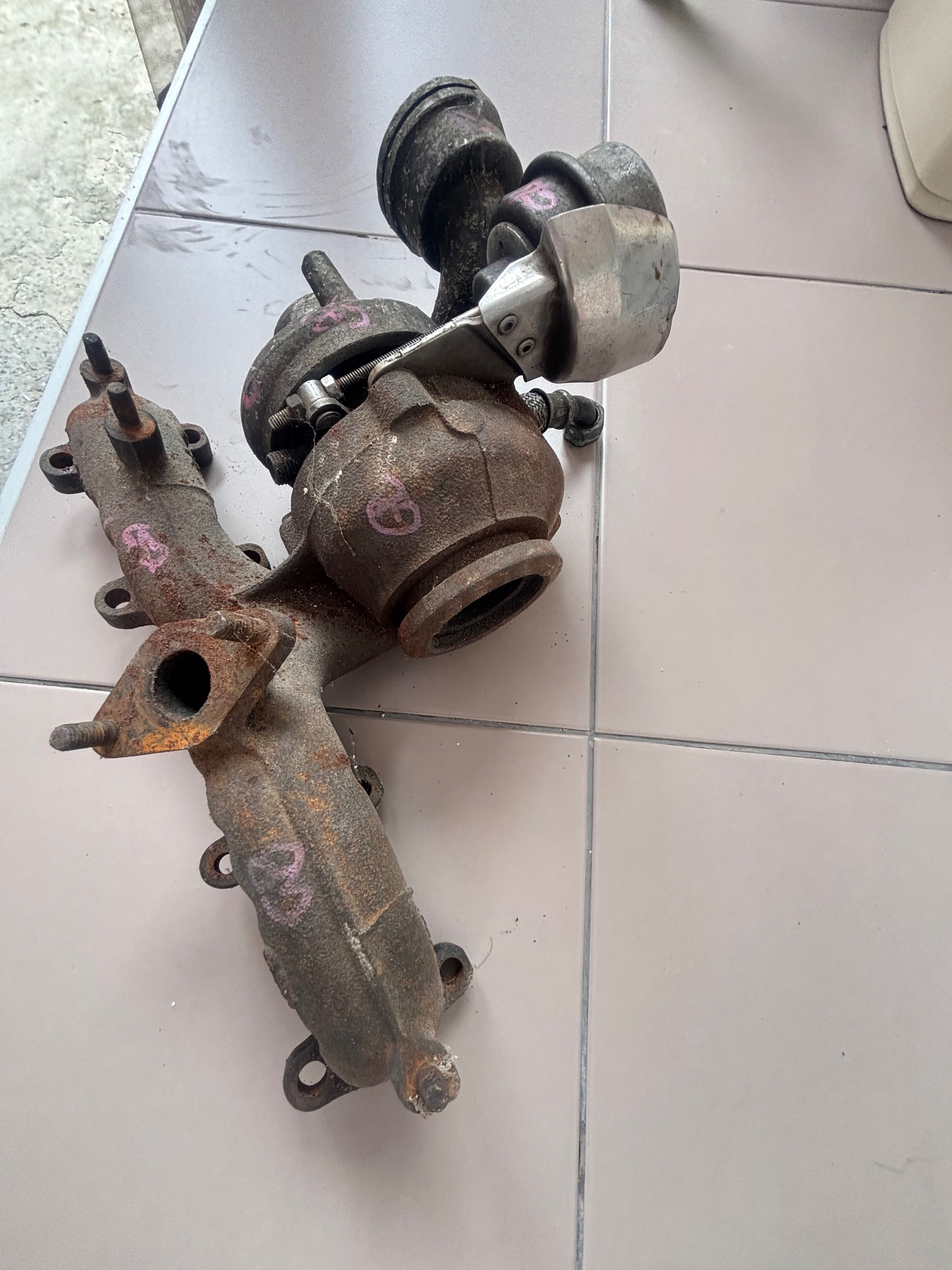 Турбина 2.0тди Volkswagen Touran /03G253019A/ BKD