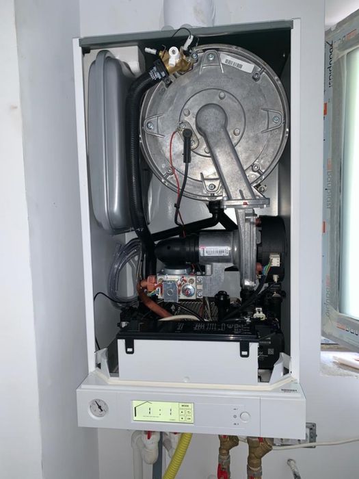 Vând centrală Viessmann Vitodens 100-w 35 kw din 2019 Defecta