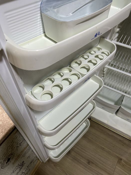 Продаю холодильник