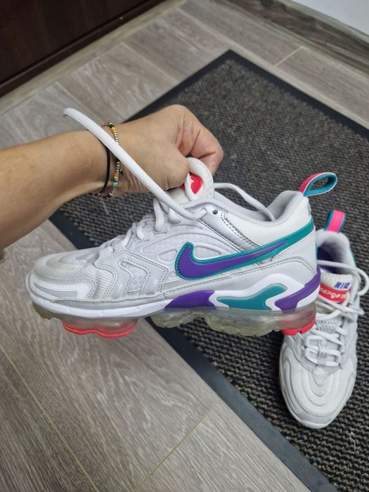 Adidasi nike vapormax