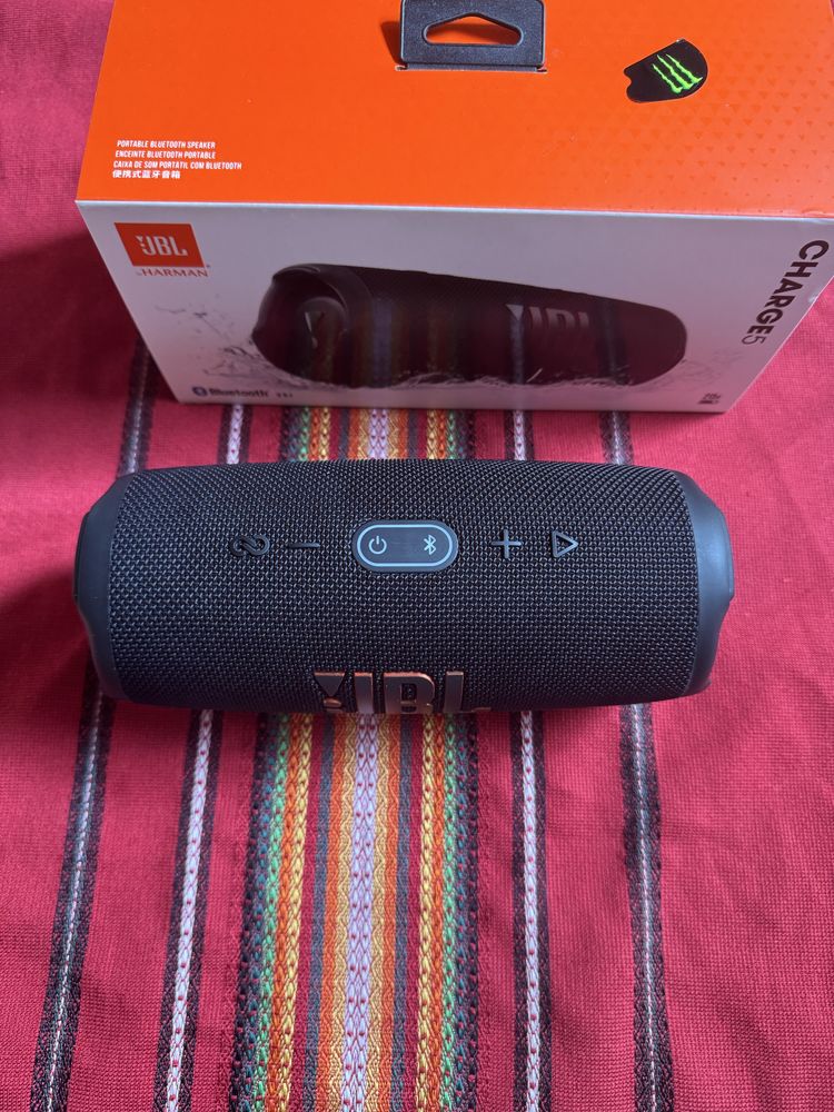 Нова jbl charge 5