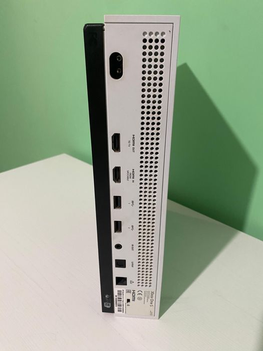 Xbox one s 1tb..