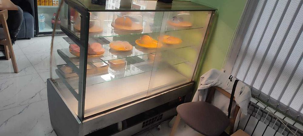 Холодильная Витрина
