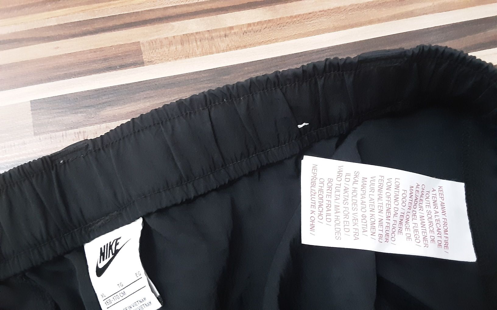 NIKE оригинален нов карго панталон
