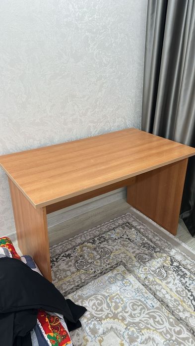 Писменный стол в