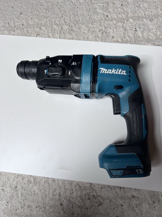 Makita DHR182Z ciocan rotopercutor si demolator cu acumulator 18 V