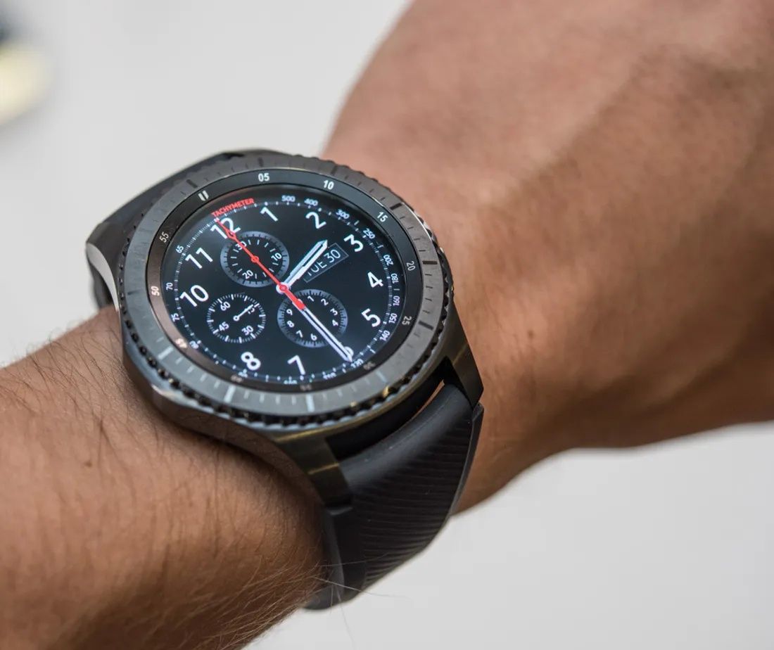 Смарт-часы SAMSUNG Gear S3 Frontier, SM-R760NDAASKZ