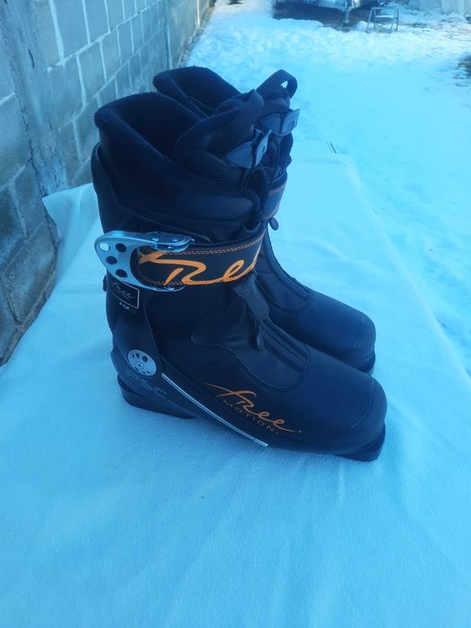 Ски обувки 30,5см. Freemotion FM16