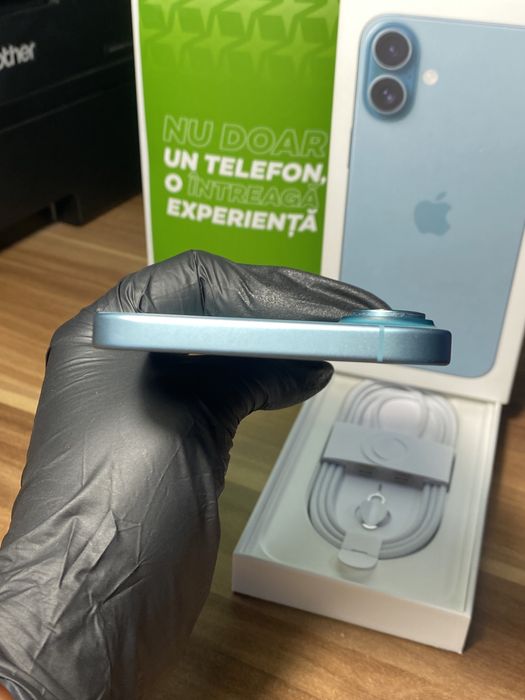 iPhone 16 Plus • 256 GB • Teal
