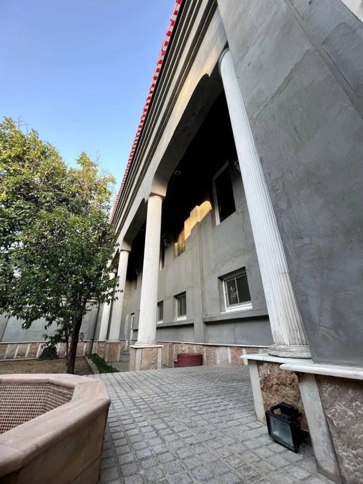 Продается Шикарный Дом в Яккасарайский район, ул. Ивлиева 5 Соток