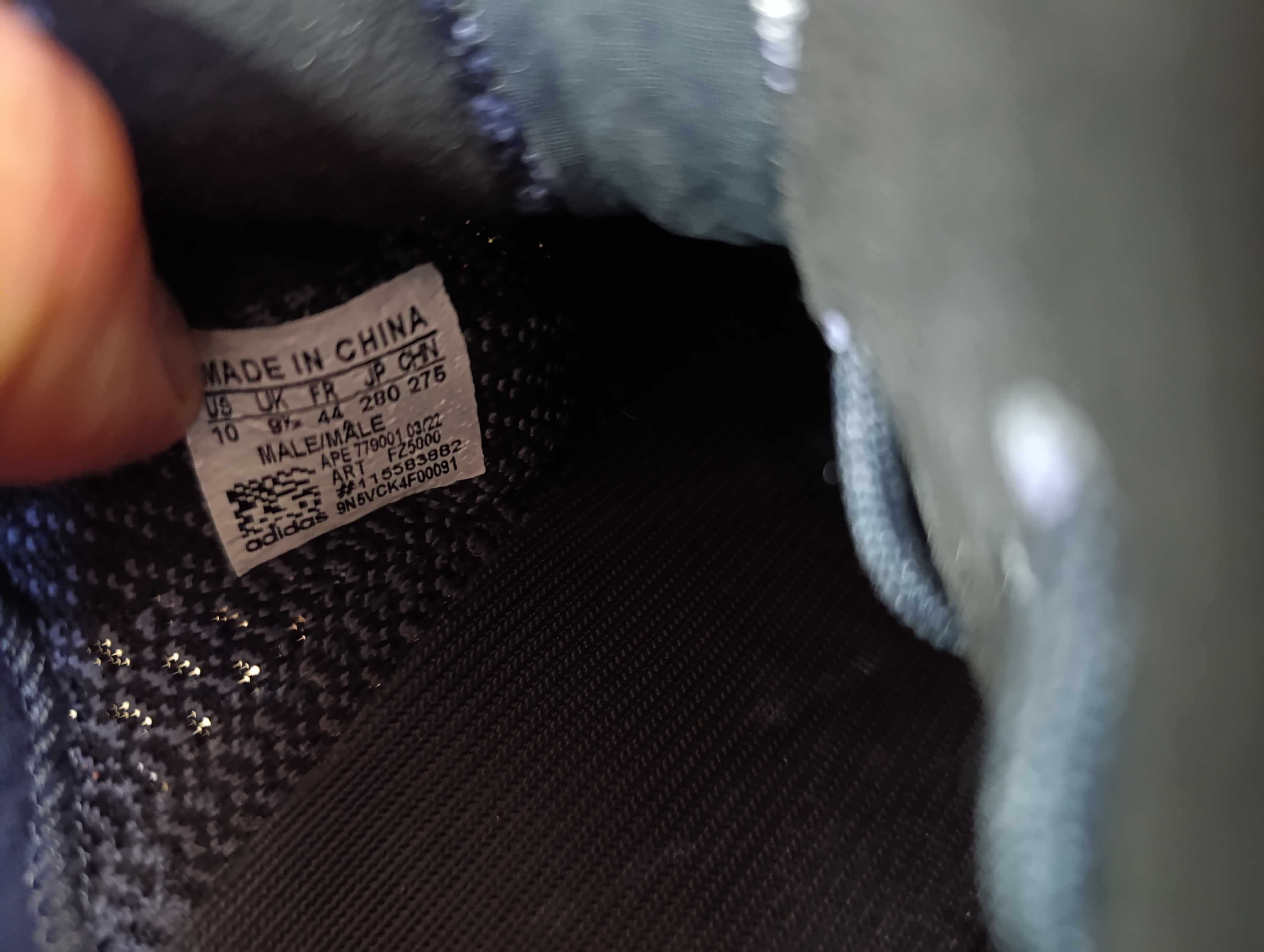 Adidas Yeezy Boost 350 V2 'Carbon' оригинални маратонки 44 номер