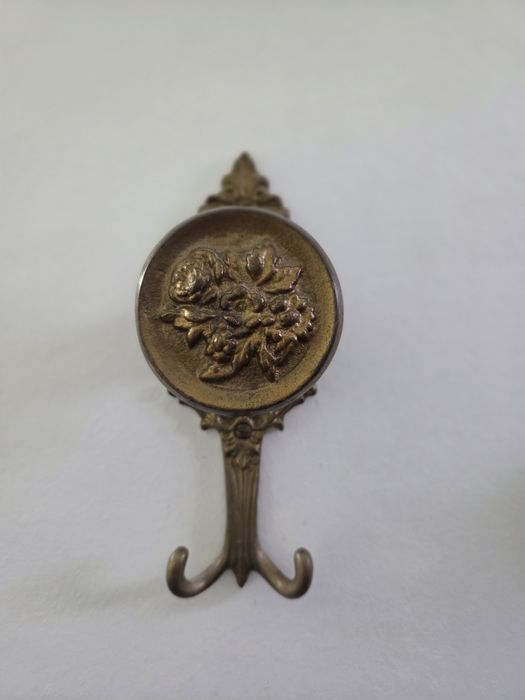 2бр месингови закачалки