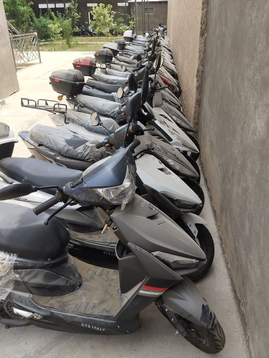 Skuter, mopetla sotiladi 4000, 5000 km yurgan