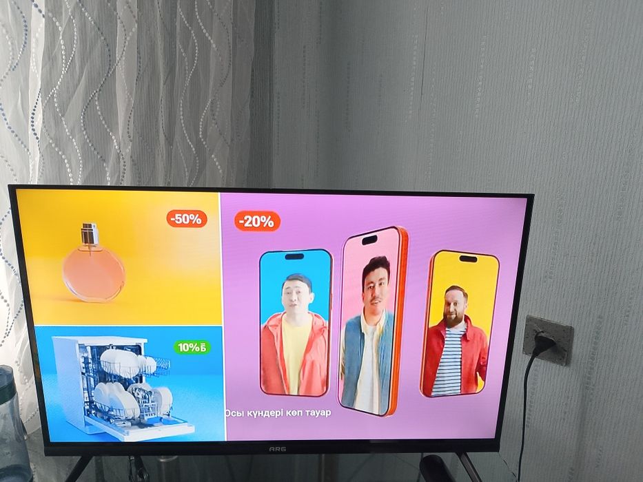 Продам смарт телевизор