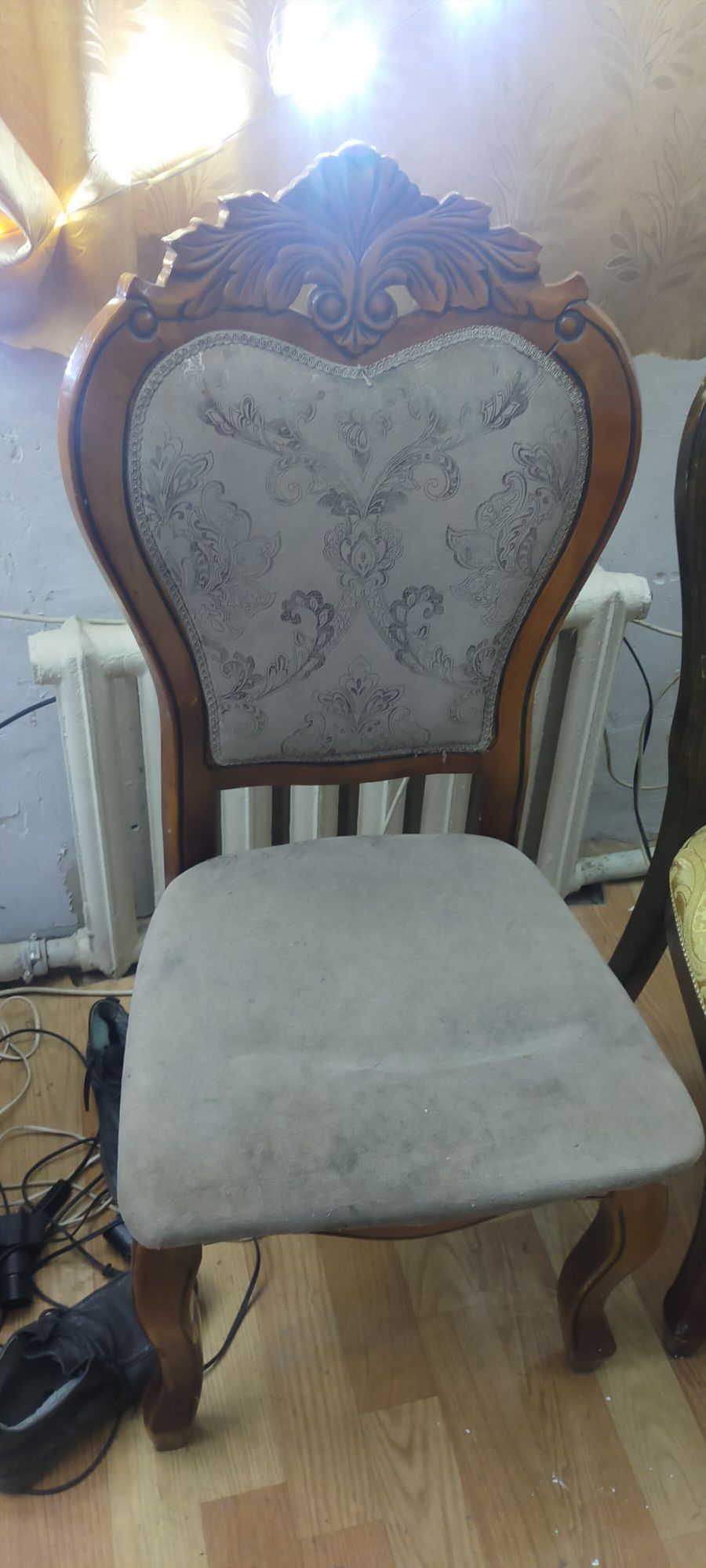 Стул для гостиной.